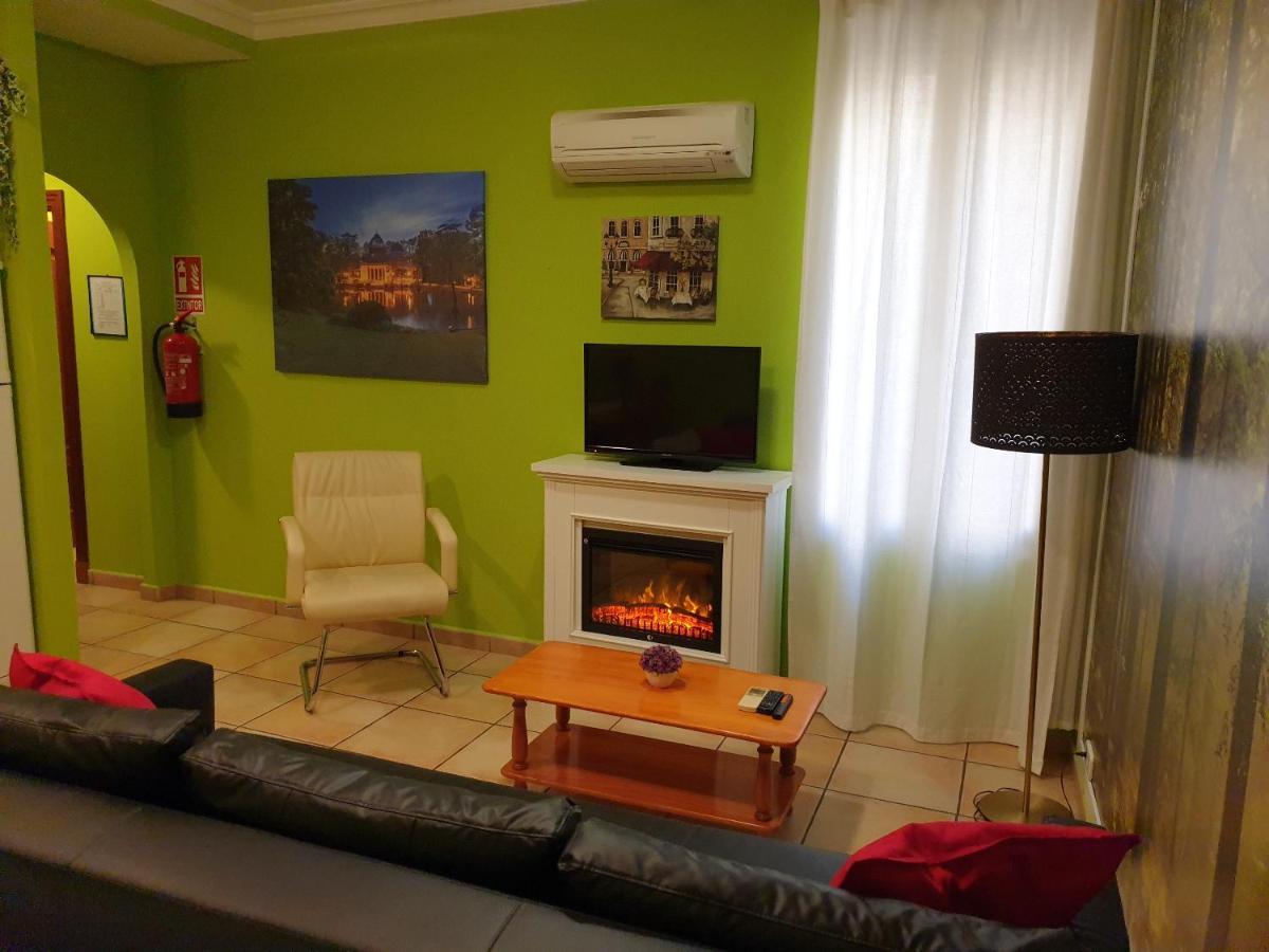 Apartamentos Dana Madrid Kültér fotó